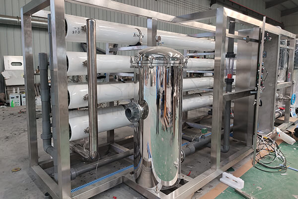 Eliminador de impurezas finas de fertilizantes líquidos