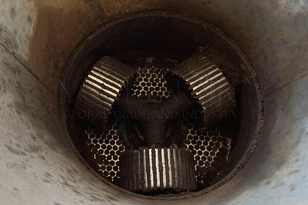 Granulación por extrusión de un molino de pellets de matriz plana